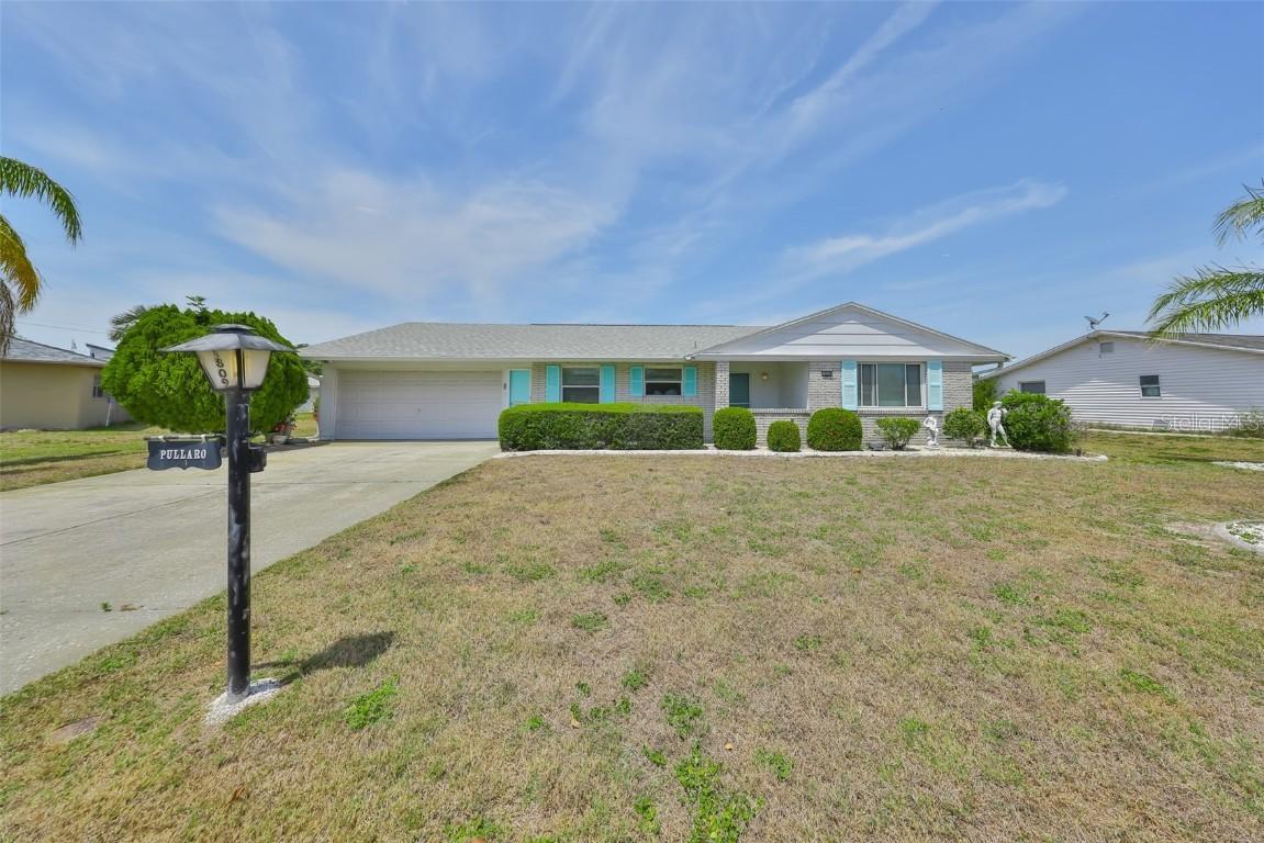 1809 Haverford Ave., Sun City Center, FL 33573