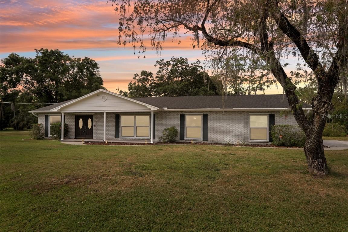 1226 Debuel Rd., Lutz, FL 33549