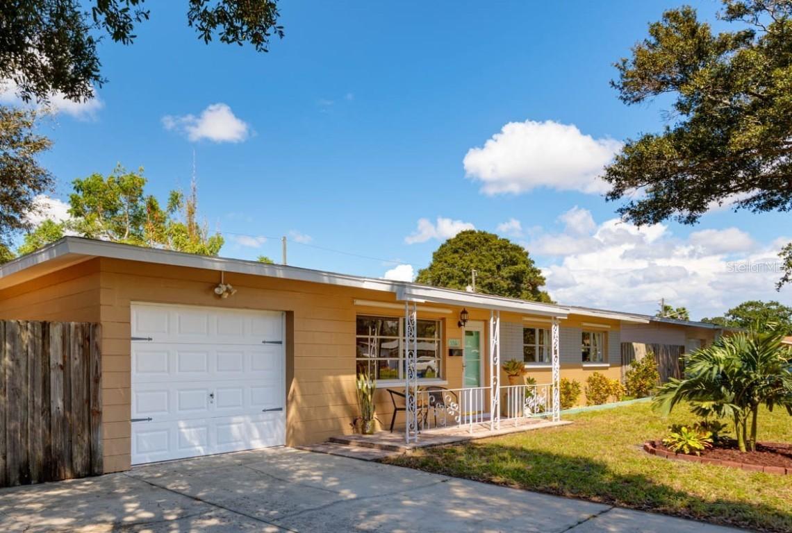 5561 24th Ter., St Petersburg, FL 33710