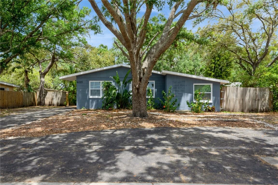 6225 76th Ave., Pinellas Park, FL 33781