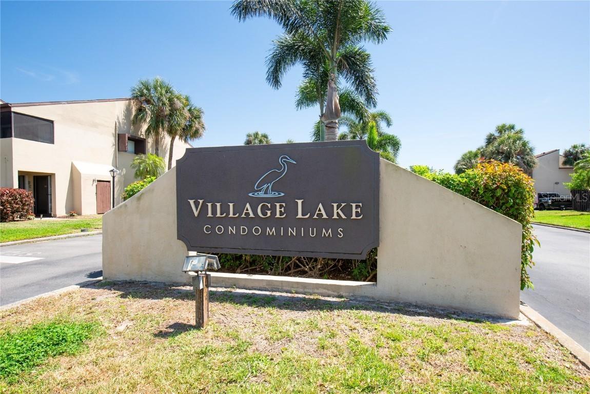 782 Village Lake Ter. #102, St Petersburg, FL 33716