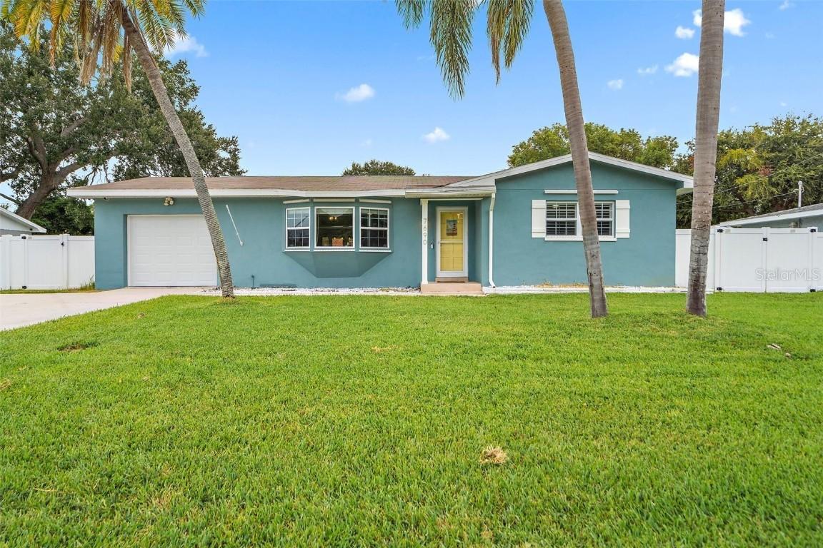 7690 91st St., Seminole, FL 33777