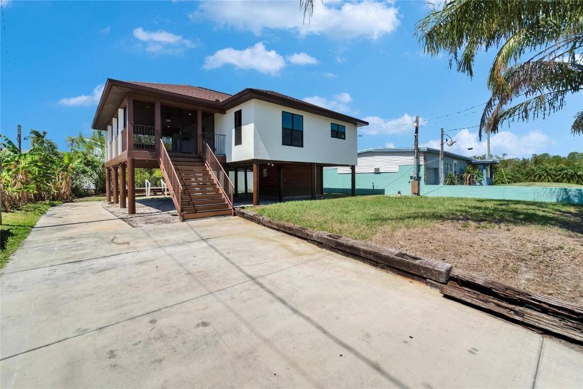 9118 Brunswick Ln., Tampa, FL 33615
