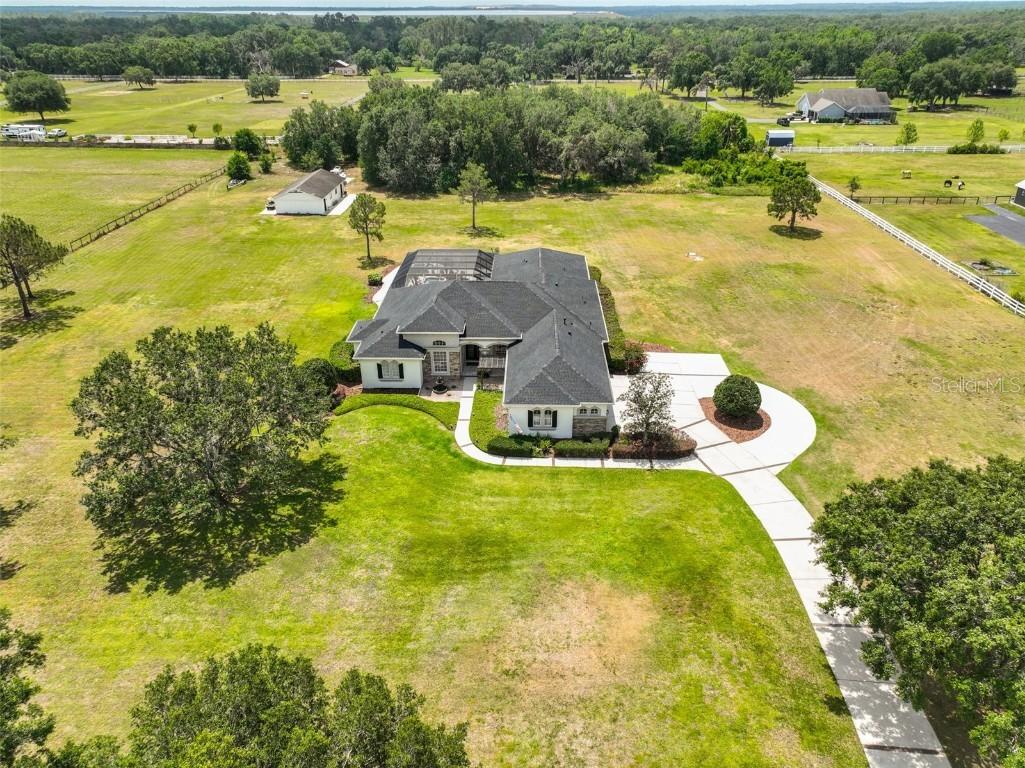 18423 Lithia Towne Rd., Lithia, FL 33547