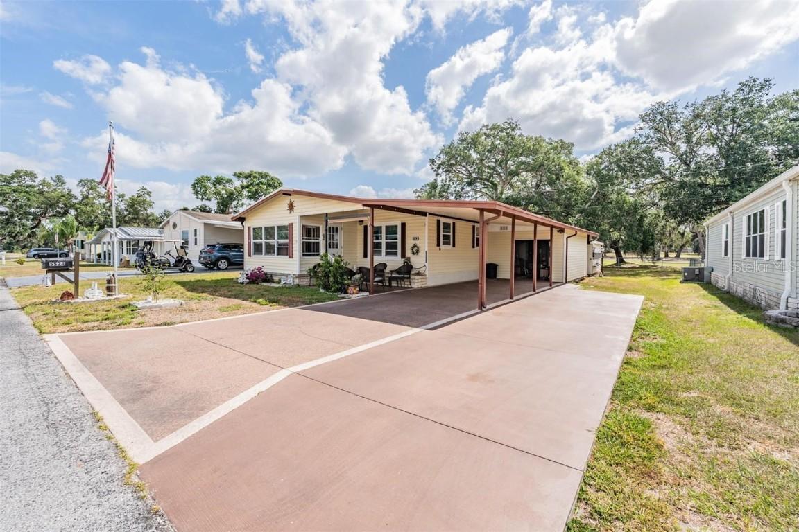 5524 Betmar Dr., Zephyrhills, FL 33542