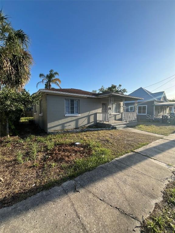 1013 E Lake Ave., Tampa, FL 33605