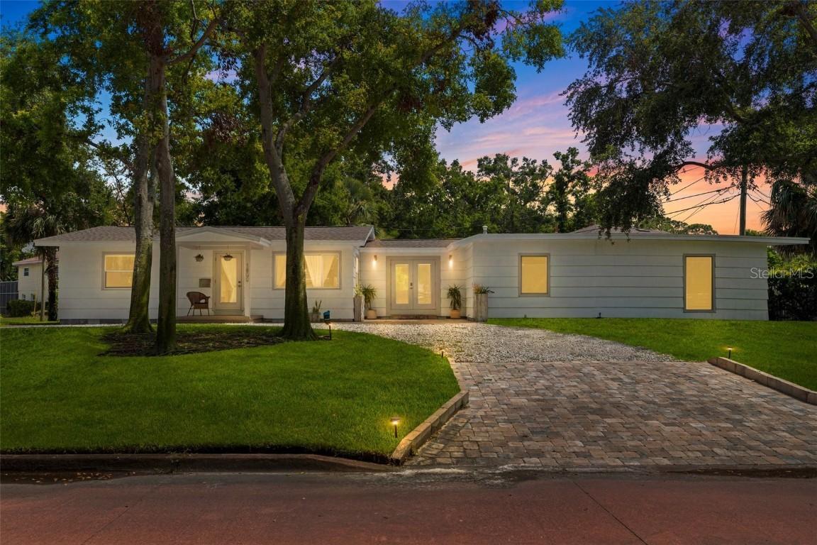 1800 Mound Pl., St Petersburg, FL 33712