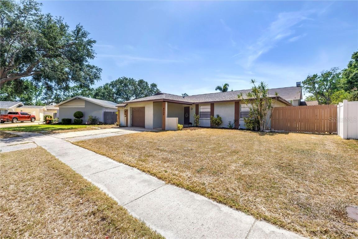 8130 129th Ln., Seminole, FL 33776