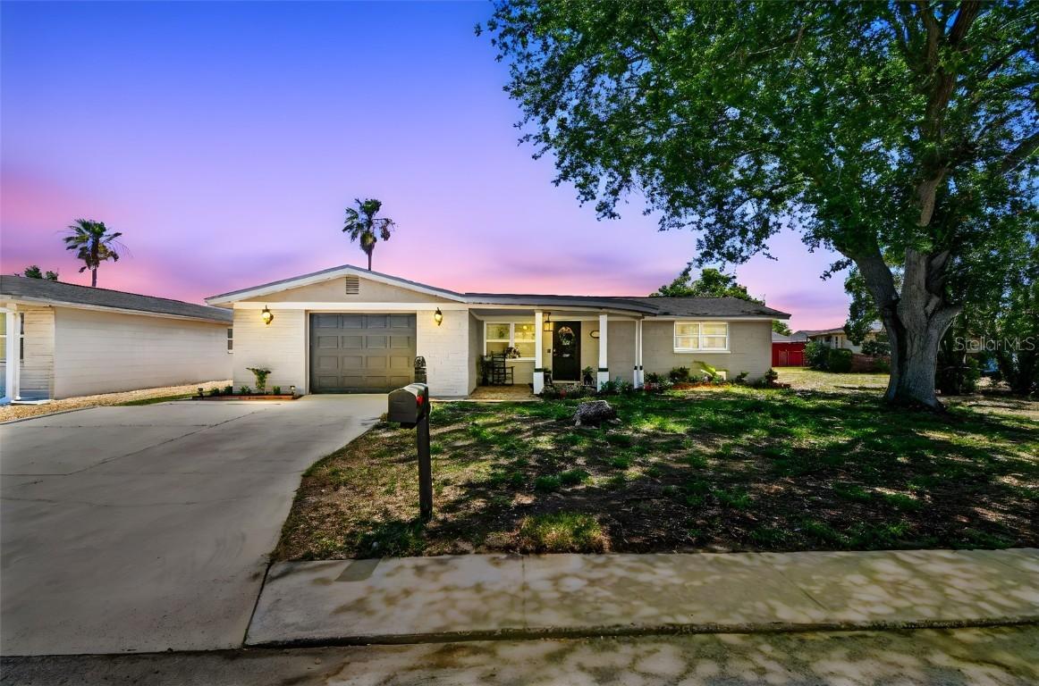 2532 Fentress Pl., Holiday, FL 34691