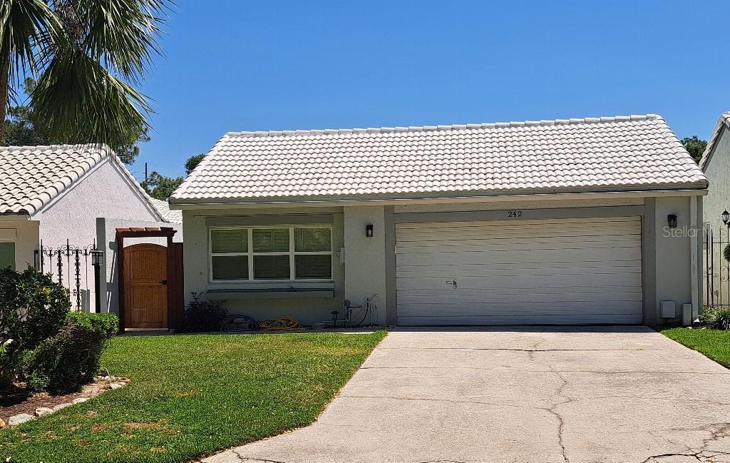 242 Rosa Blanca, Winter Haven, FL 33884
