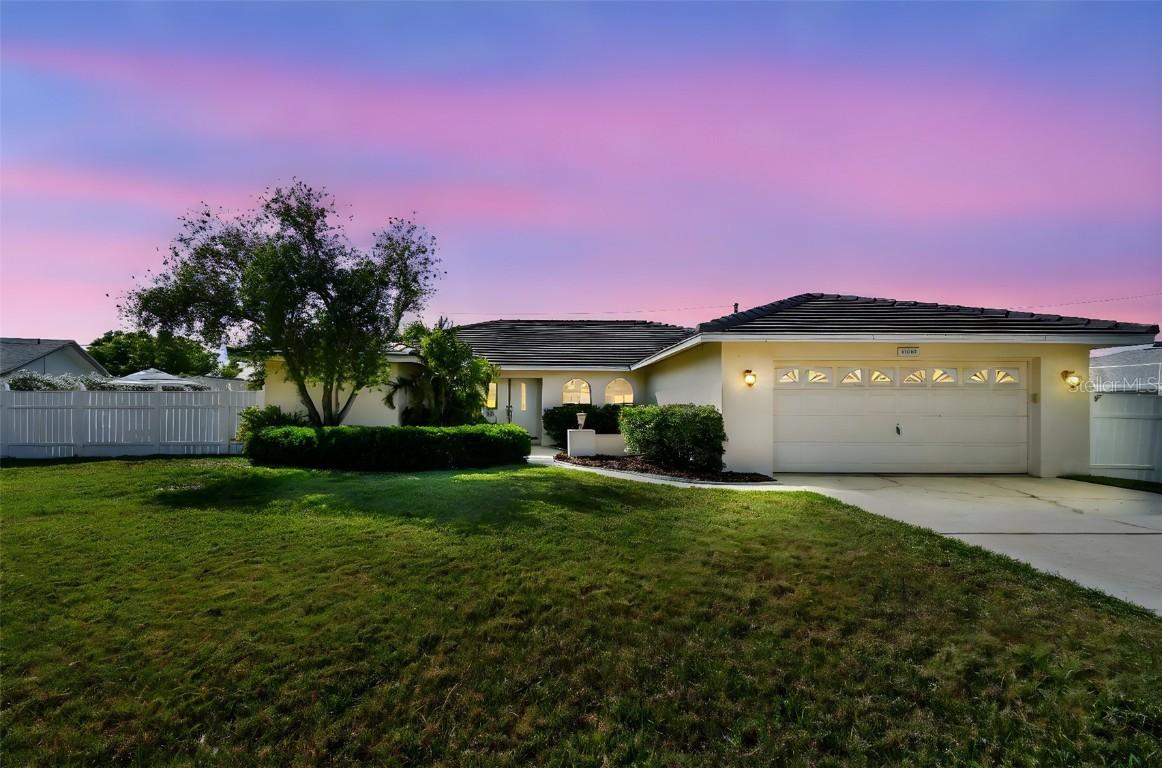 14078 Leeward Dr., Seminole, FL 33776