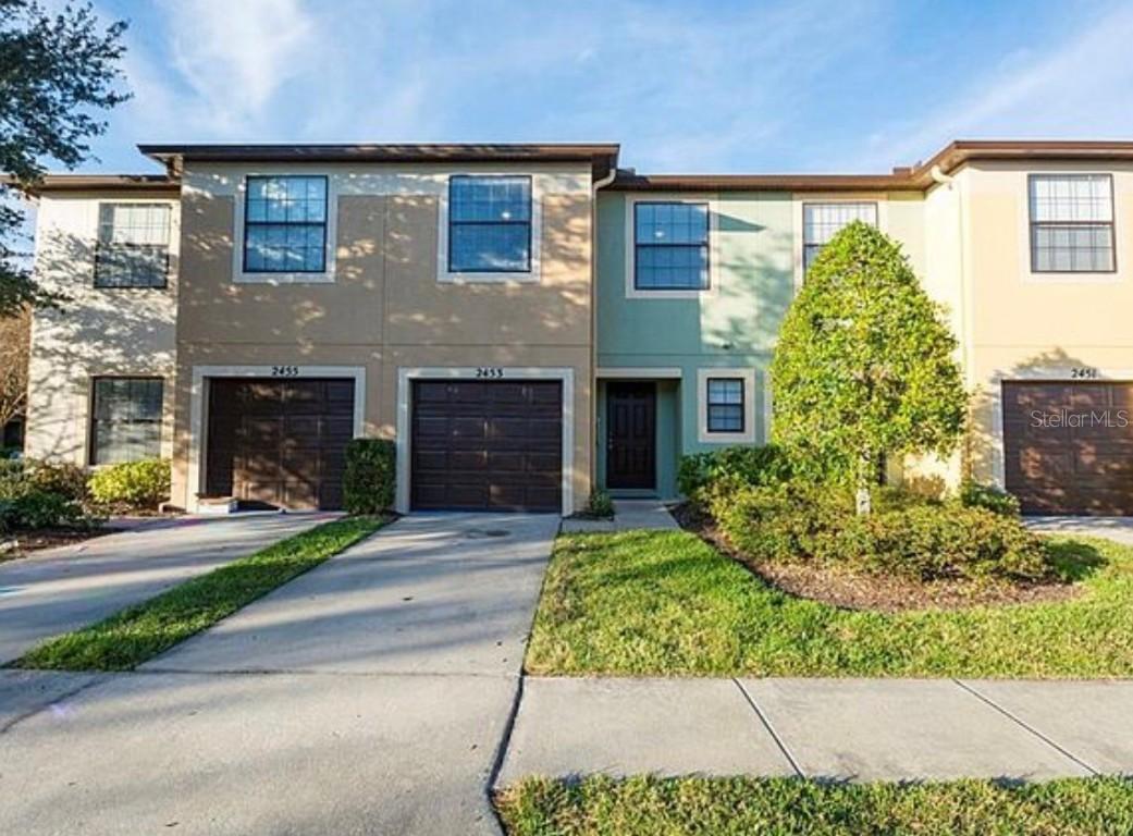 2453 Edgewater Falls Dr., Brandon, FL 33511