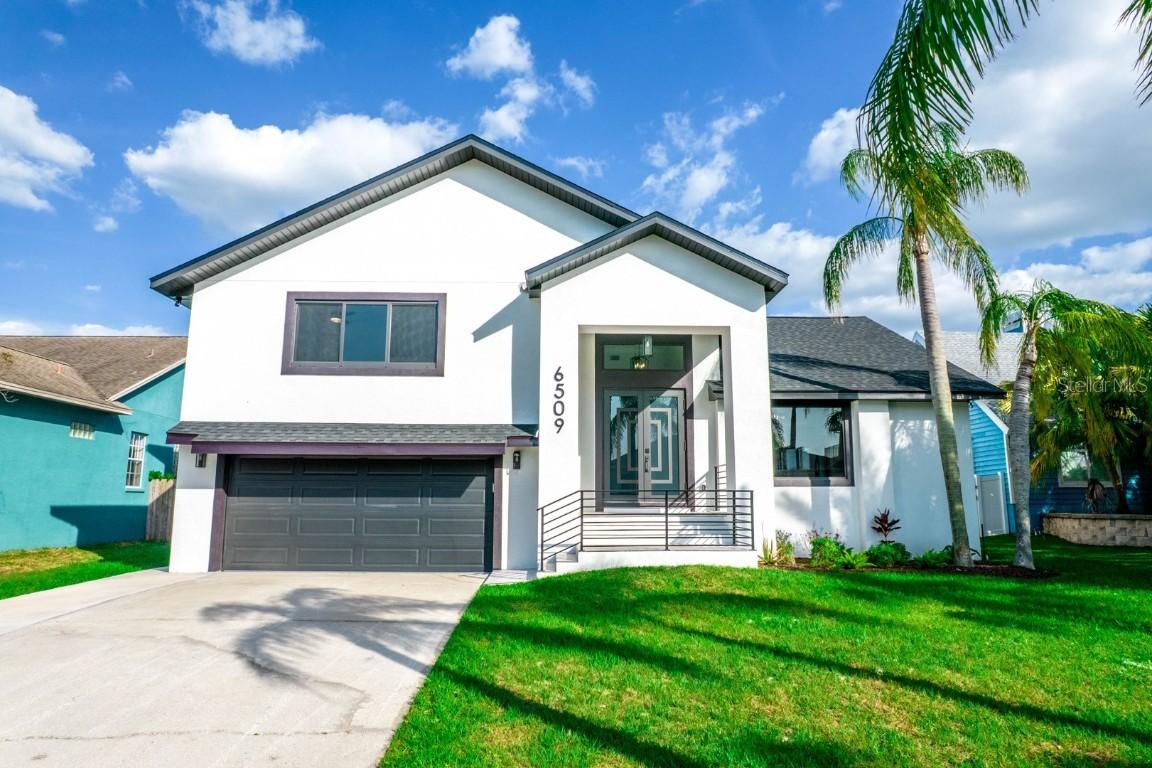 6509 Dolphin Cove Dr., Apollo Beach, FL 33572