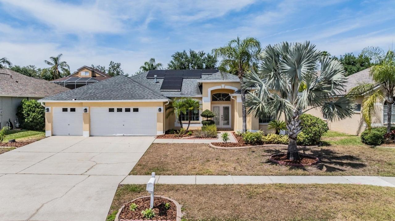 1318 Riverfield Ct., Valrico, FL 33596