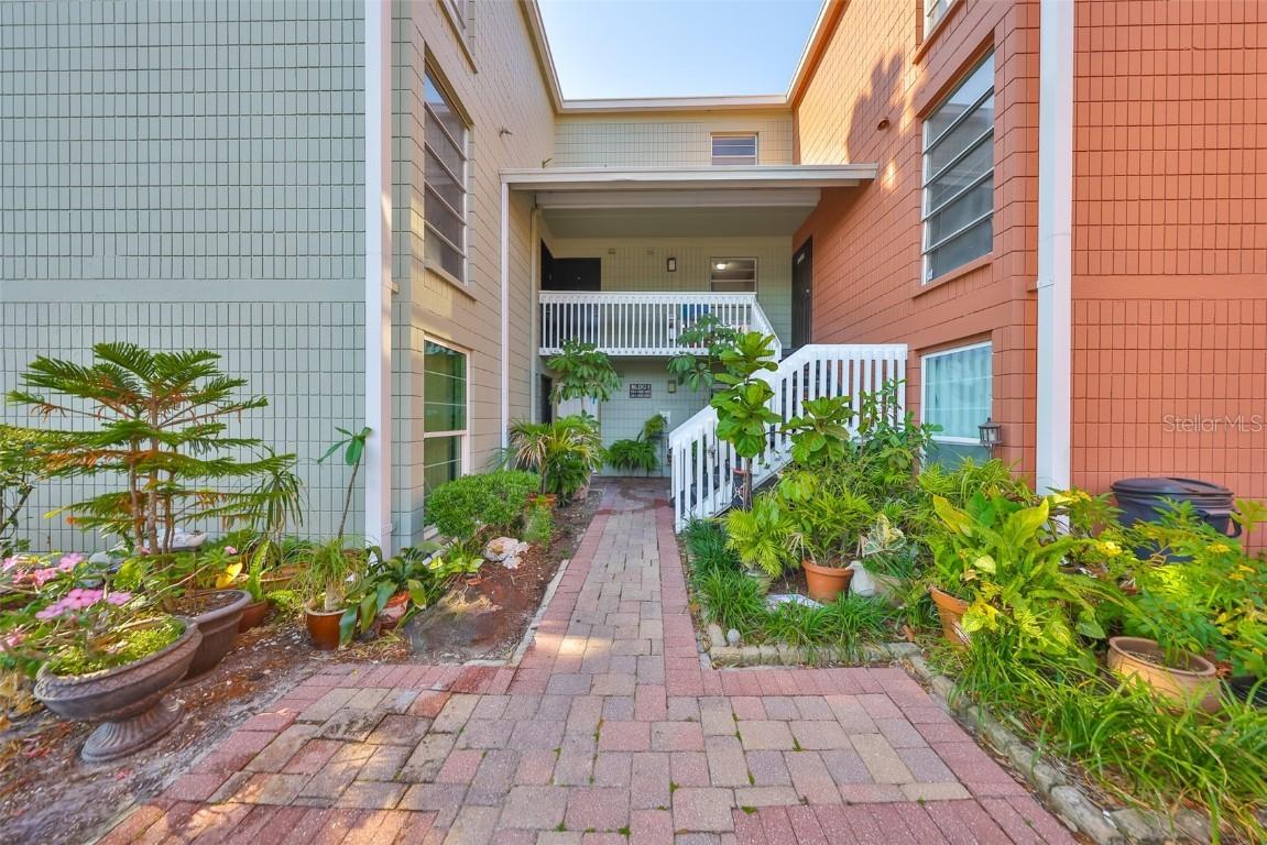 2424 W Tampa Bay Blvd. #I202, Tampa, FL 33607