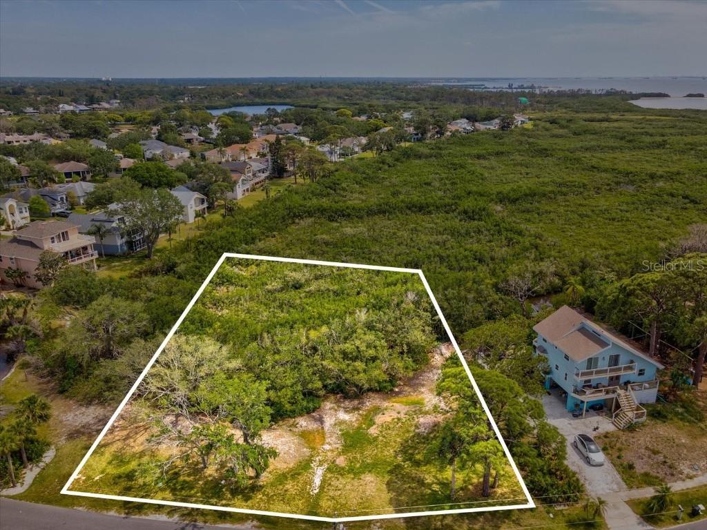 LOT 2 & 4 Sea Breeze Dr., Tarpon Springs, FL 34689