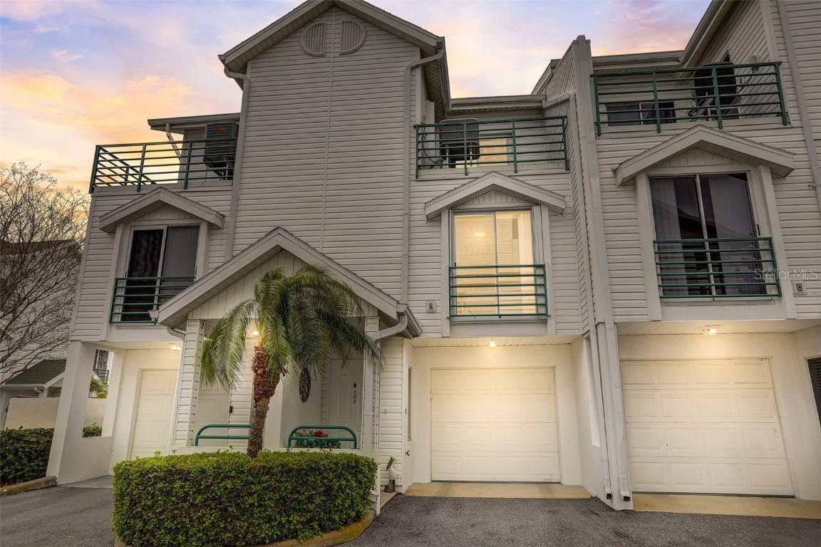 320 Island Way #202, Clearwater Beach, FL 33767
