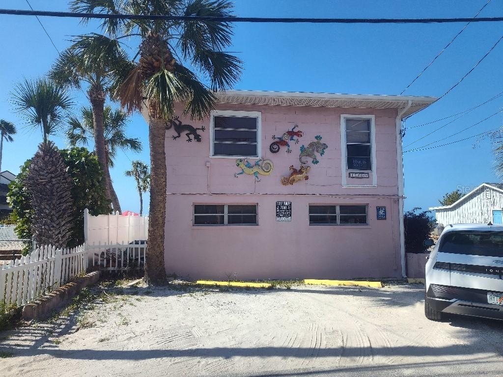 12609 Sunshine Ln., Treasure Island, FL 33706