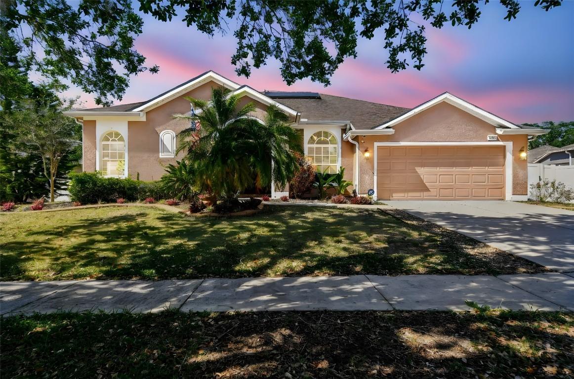 1939 Heartland Cir., Valrico, FL 33594