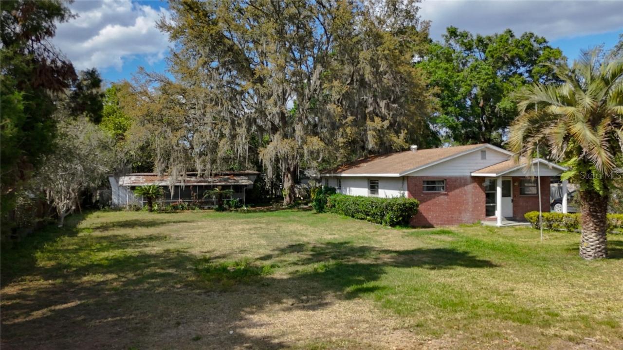 38327 Palm Grove Dr., Zephyrhills, FL 33542