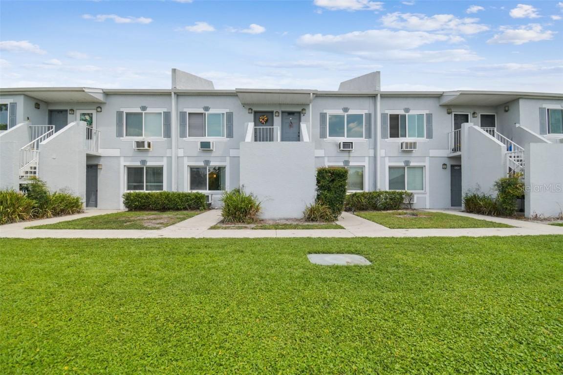 4141 Dolphin Dr., Tampa, FL 33617
