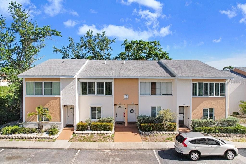 563 99th Ave. #102, St Petersburg, FL 33702