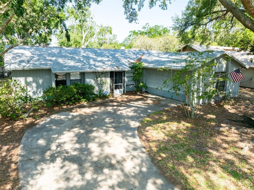 4442 Summer Oak Dr., Tampa, FL 33618