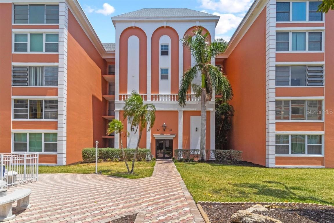 6800 20th Ave. #307, St Petersburg, FL 33710