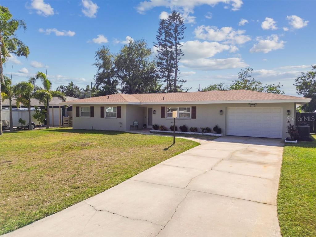 10374 Hetrick Cir., Largo, FL 33774