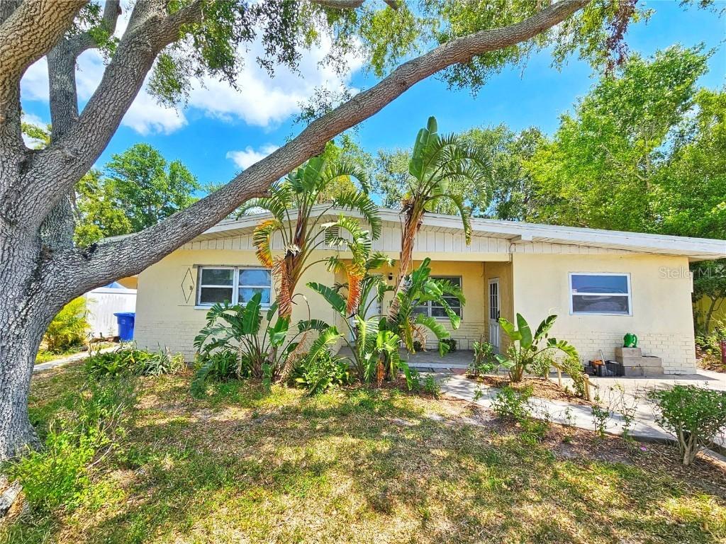 79 Patricia Ave., Dunedin, FL 34698