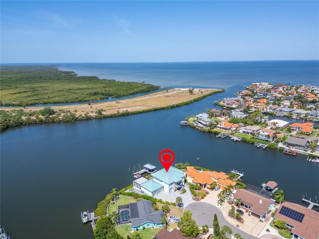 935 Chipaway Dr., Apollo Beach, FL 33572