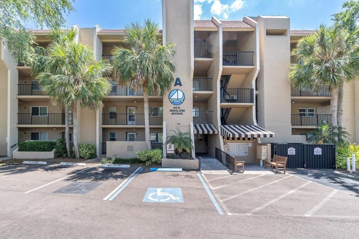 90 S Highland Ave. #201, Tarpon Springs, FL 34689