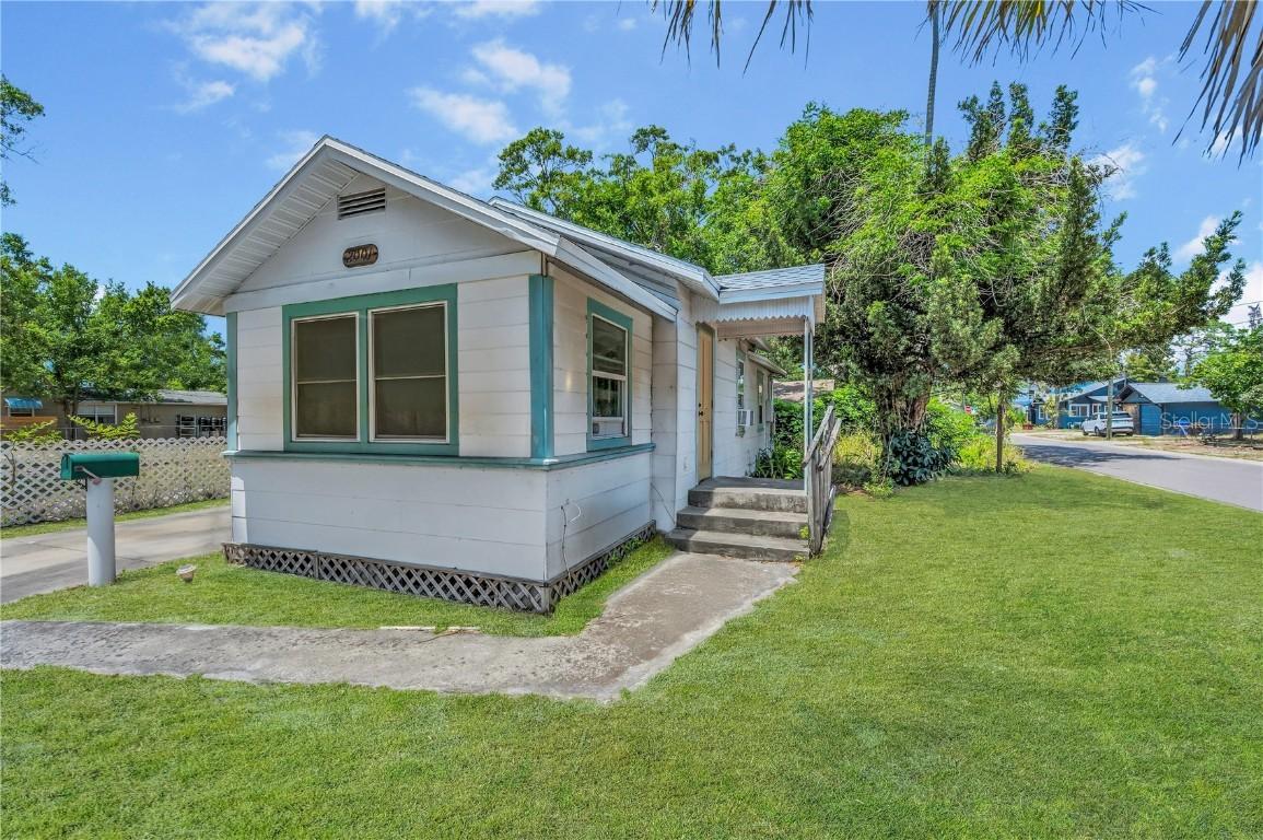 2001 29th Ave., St Petersburg, FL 33713