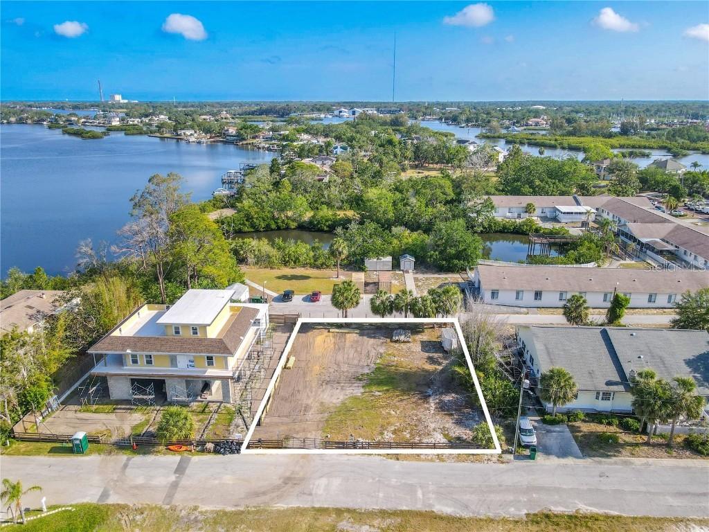 524 Doric Ct., Tarpon Springs, FL 34689