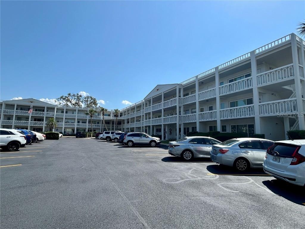 2020 World Parkway Blvd. #14, Clearwater, FL 33763