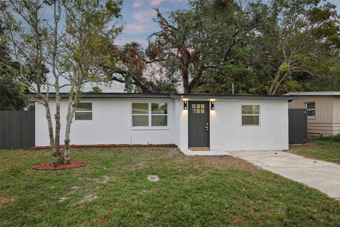 11747 104th St., Largo, FL 33773