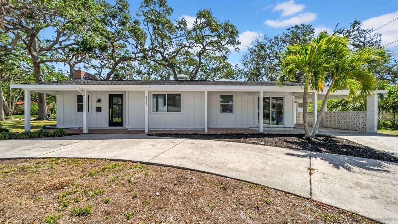 8262 26th Ave., St Petersburg, FL 33710