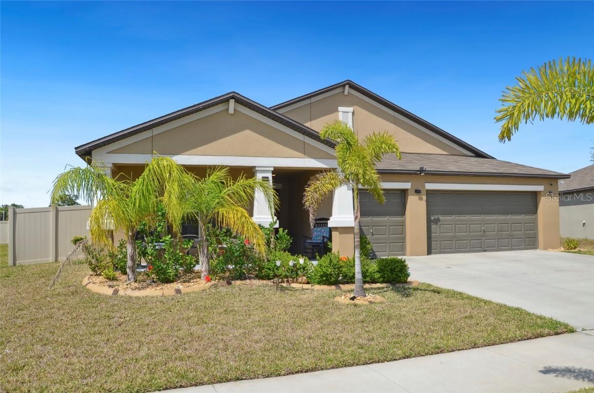 5457 Leslie Canyon Dr., Wimauma, FL 33598