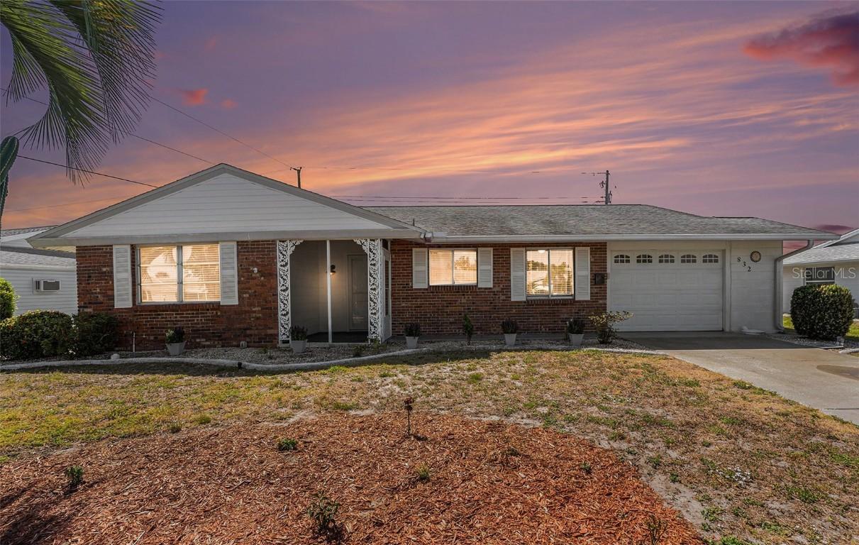 832 Fox Hills Dr., Sun City Center, FL 33573
