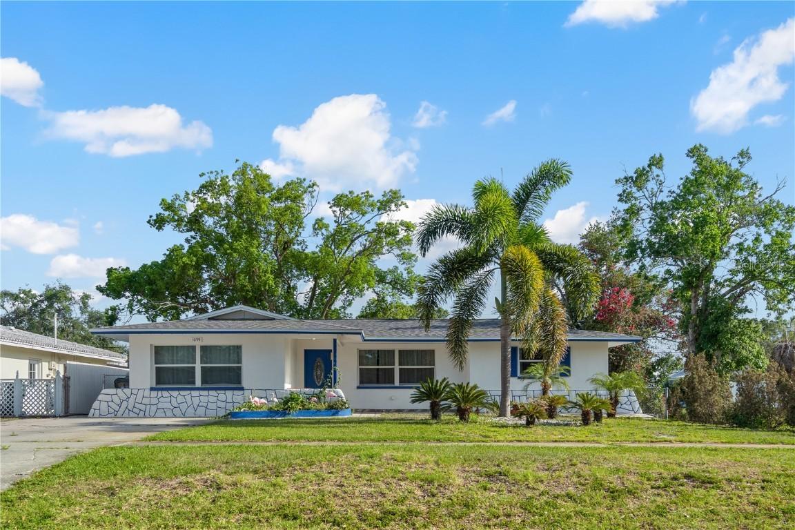 1099 NE 7th Ave., Largo, FL 33770