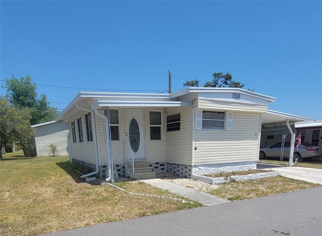 585 Sky Harbor Dr. #327, Clearwater, FL 33759