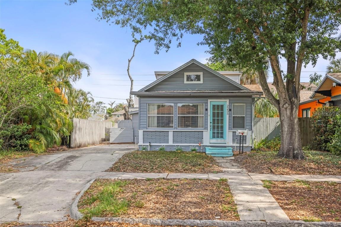 2235 Burlington Ave., St Petersburg, FL 33713