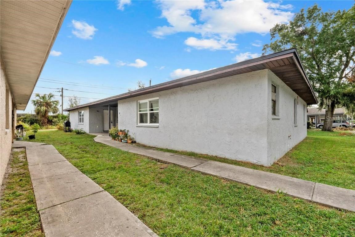2502 Chestnut Woods Dr., Lakeland, FL 33815
