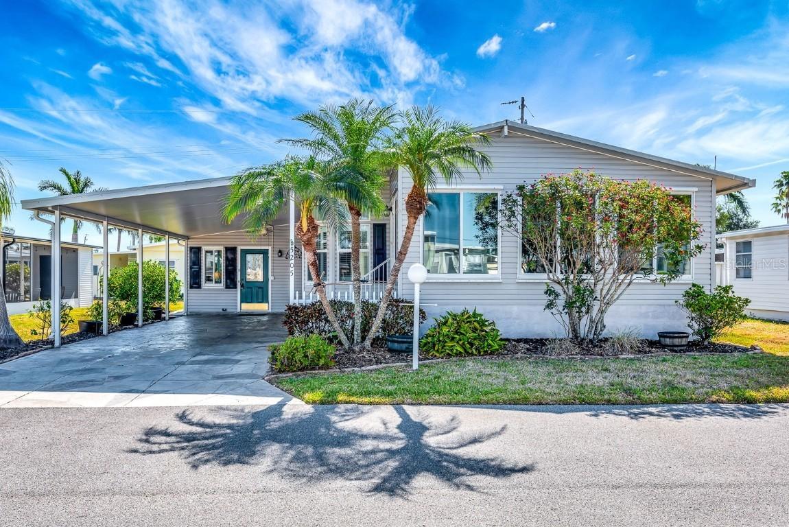 5205 4th B St., Bradenton, FL 34203