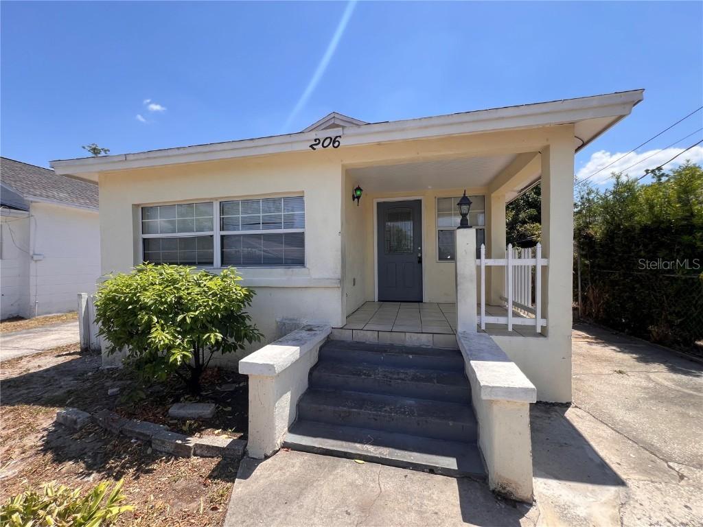 206 W 9th St., Lakeland, FL 33805