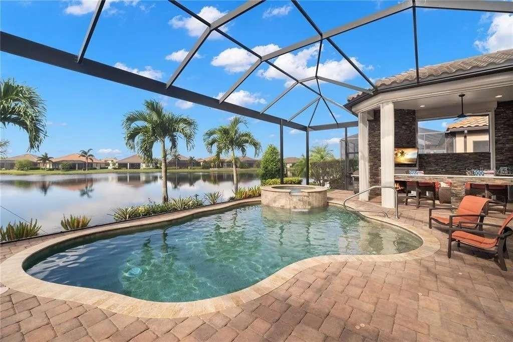13208 Malachite Dr., Bradenton, FL 34211