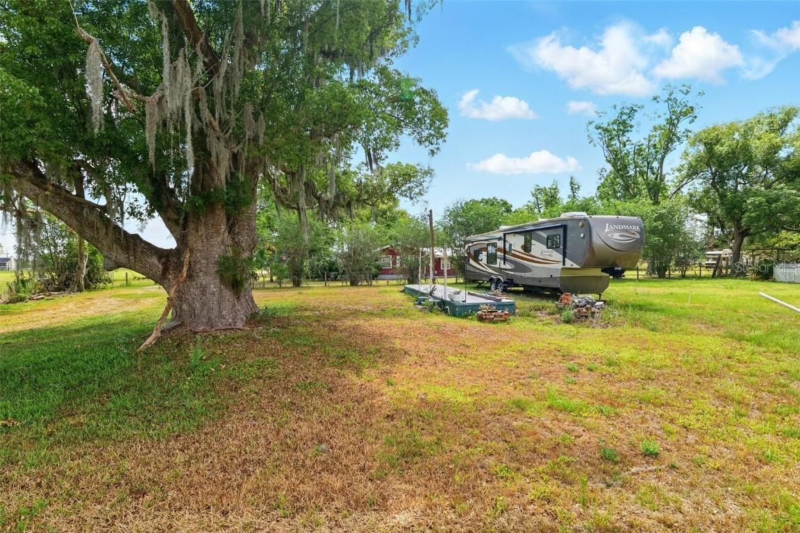 3535 and 3511 E Keysville Rd., Lithia, FL 33547