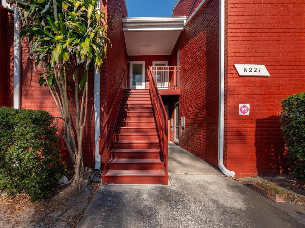 8221 12th Way #F, St Petersburg, FL 33702