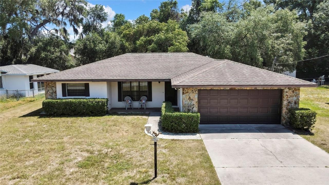 883 N Hollywood Cir., Crystal River, FL 34429