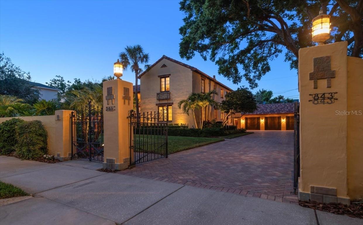 843 17th Ave., St Petersburg, FL 33704